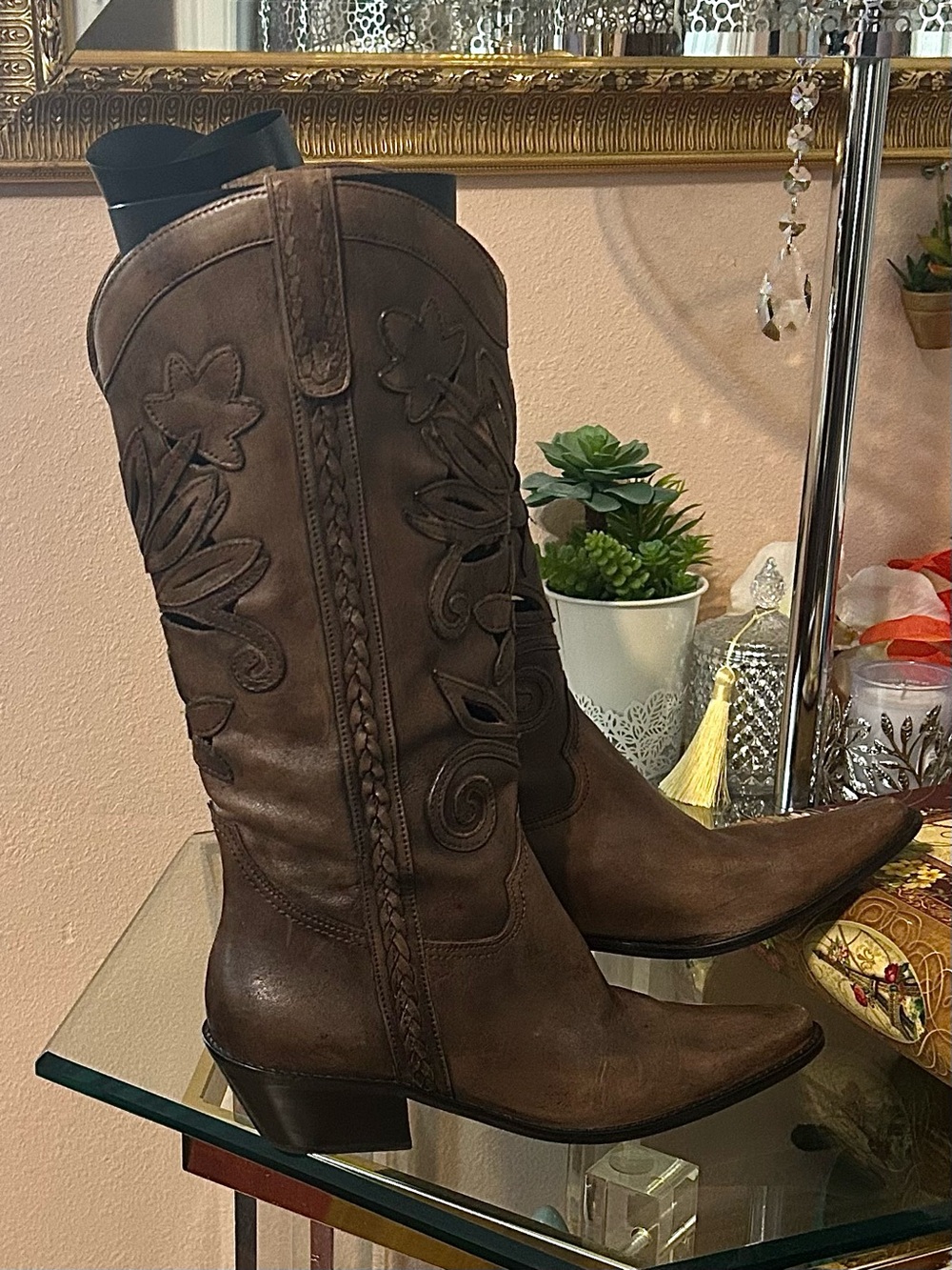 White House Black Market Brown Leather Embroidered Western Boots Size 8